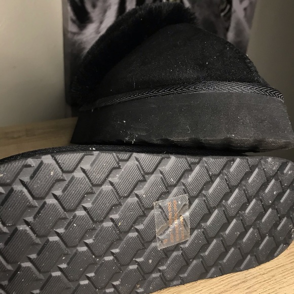 Platform Fuzzy Slip On Sandals - Picture 3 of 4